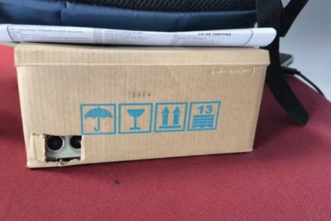 Venezuelano é preso suspeito de esconder celular para filmar colegas em banheiro feminino