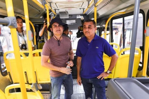 David Almeida anuncia entrega de novos ônibus para atender a zona Leste de Manaus