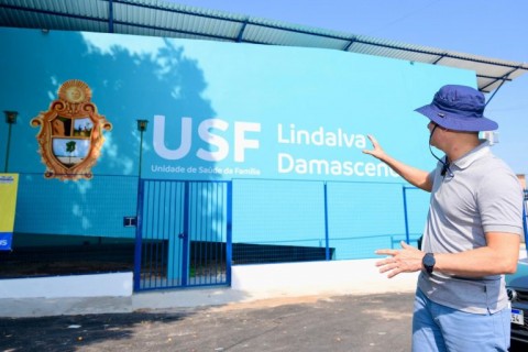 Prefeito acompanha montagem da USF Lindalva Damasceno no Tarumã