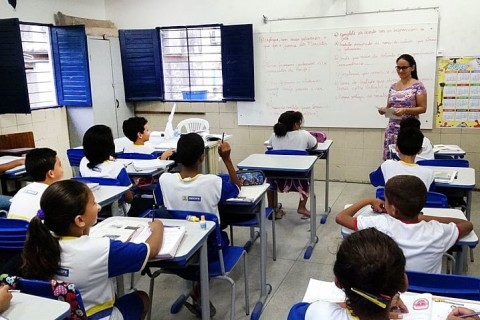 Educação brasileira enfrenta desafios pós-pandemia com aumento das desigualdades