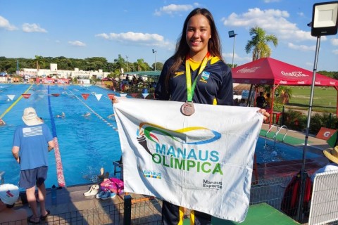 Atleta do programa ‘Manaus Olímpica’ conquista medalha internacional inédita no Sul-Americano de Natação