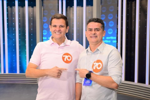 David vence debate na TV A Crítica e sai aclamado por apoiadores