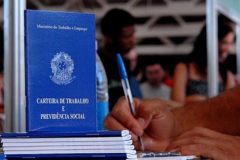 Brasil registra menor taxa de desemprego para o 1º trimestre desde 2012, segundo IBGE