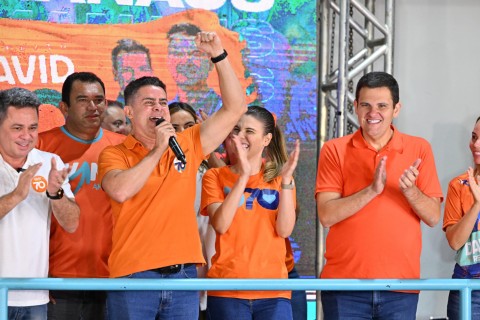 David Almeida lidera corrida à Prefeitura e está no segundo turno