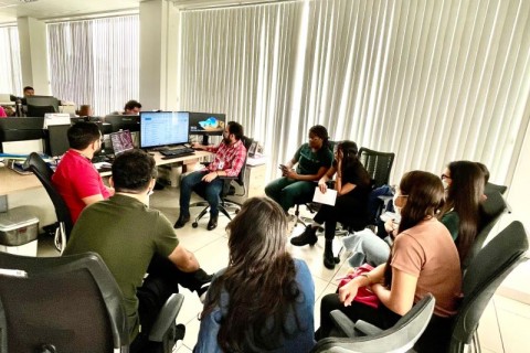 Estudantes de medicina da Ufam realizam visita técnica no Telemonitoramento de Saúde da prefeitura