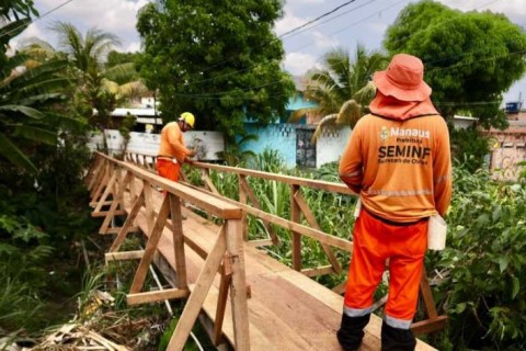 Prefeitura reconstrói nova ponte na comunidade Novo Reino 2 no bairro São José