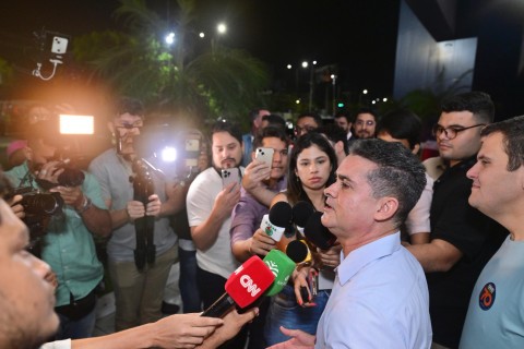 Band TV: David Almeida desconstrói narrativas de Alberto Neto e vence mais um debate neste segundo turno