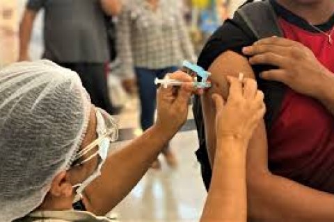 Vacinação contra a influenza no Amazonas aplica 1,3 milhão de doses e segue até julho