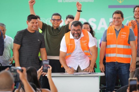 Governador Wilson Lima assina ordem de serviço para início das obras do Prosai Parintins