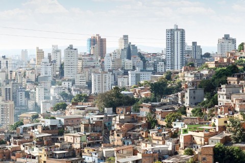 Desigualdade de renda no Brasil atinge menor nível desde 2012, aponta IBGE